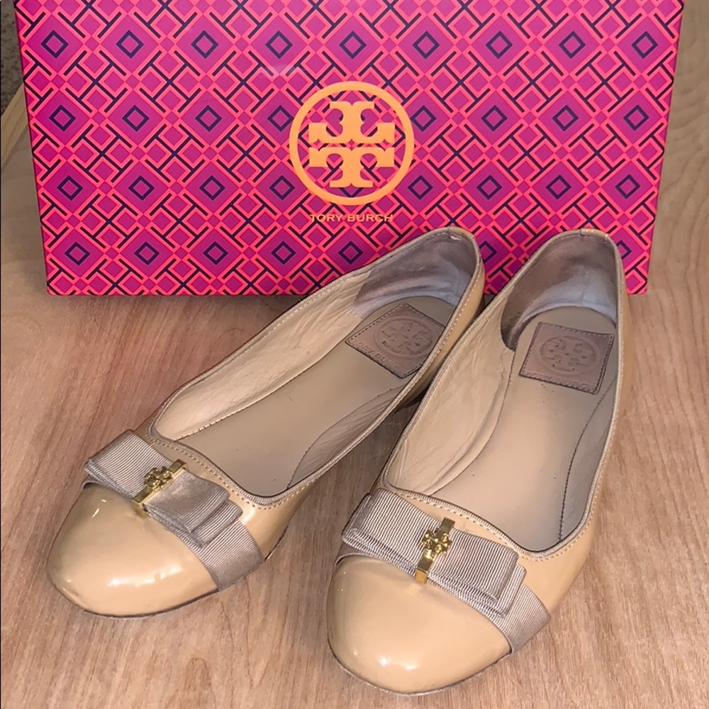 Tory Burch Nude Loafer